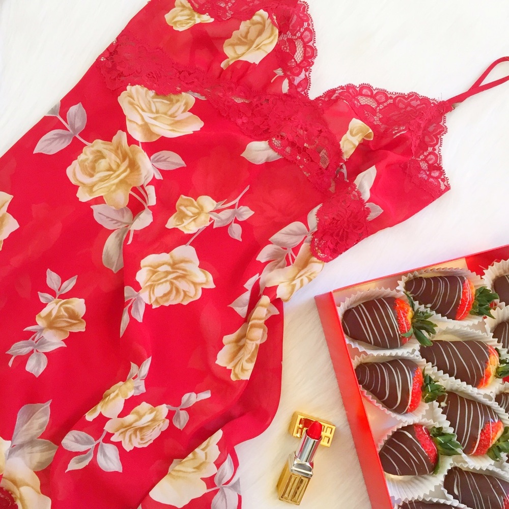 💝 Victoria Secret Floral & Lace Slip 💝